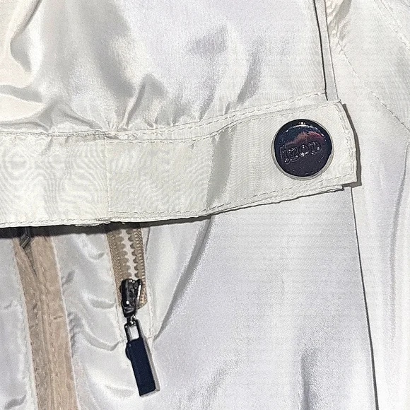 IZOD CREAM RAIN JACKET - Picture 5 of 8